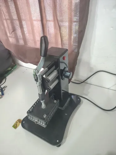 Máquina de hotstamp - estampa a quente para clichês 