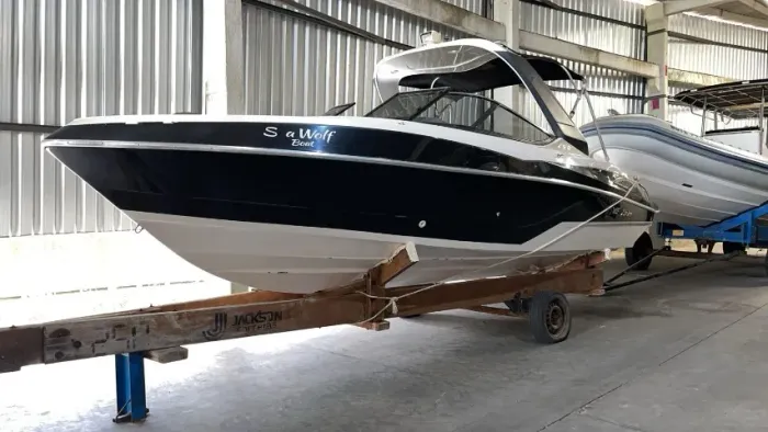 Novíssima Lancha Ventura Confort 250 C\ Banheiro!! Oportunidade!