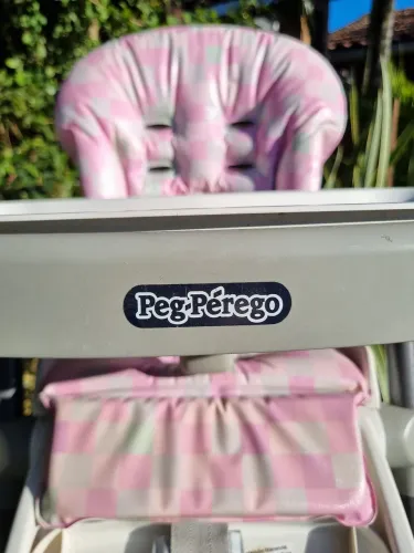 Cadeira de Refeição Peg-Pérego Rosa com Bandeja