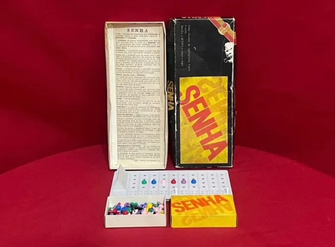 Brinquedo Jogo de Tabuleiro Senha Antigo