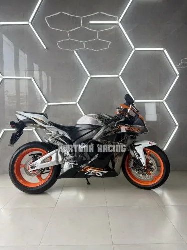 CBR 600RR Raio X ANO/MOD 10/11