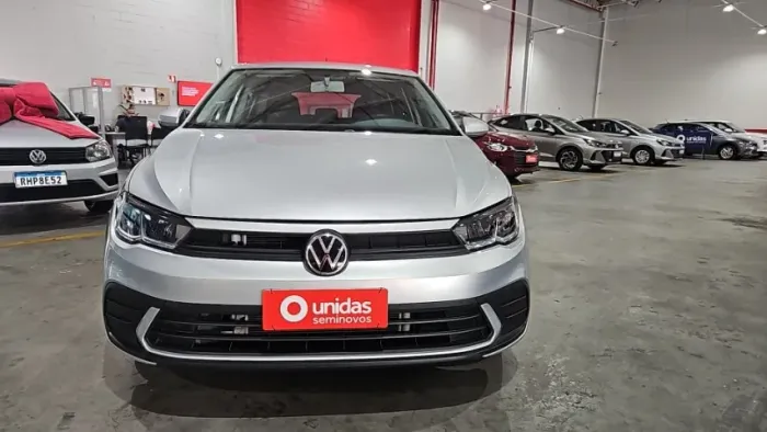 Polo Comfortline 170 TSI 2023 com 22 mil KM