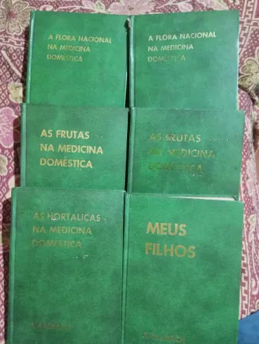 Coleção de Livros Antigos - Medicina Doméstica