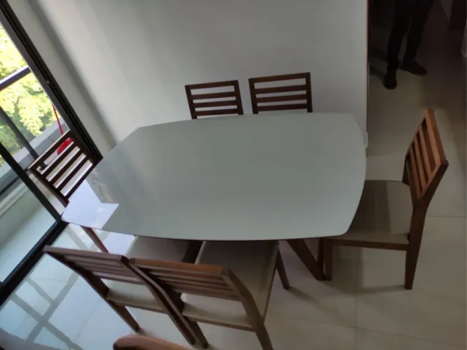 Mesa de Jantar com Cadeiras madeira