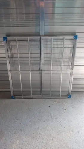 JANELA DE ALUMINIO COM GRADE