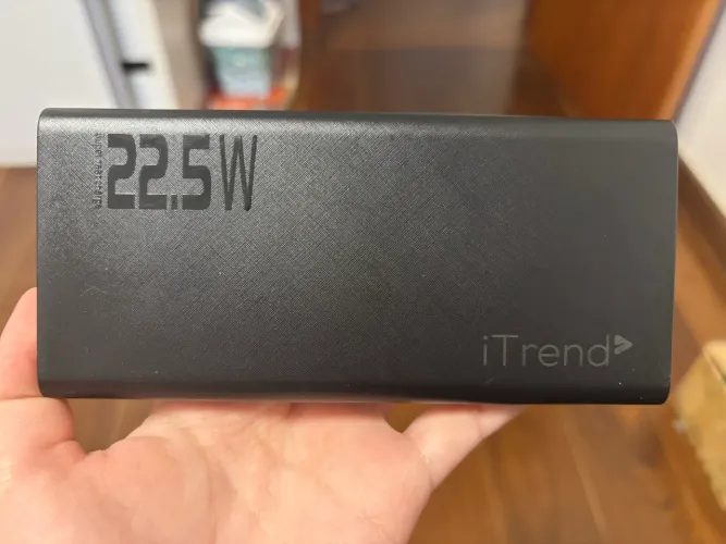 Powerbank o trens 10000mAh preto