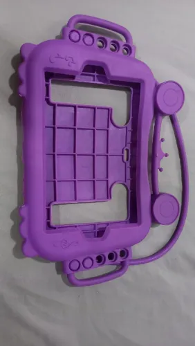 Capa infantil roxa de silicone para tablet