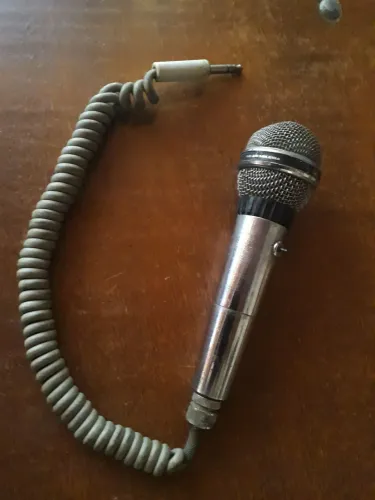 Microfone Antigo  rádio Delta 