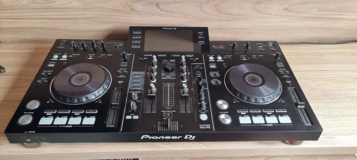 XDJ-RX Pioneer c/ Case Rígido (Novíssima)
