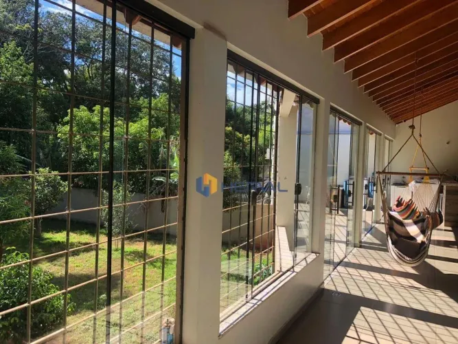 Chácara com 3 quartos e piscina à venda, 1680 m² por R$ - Jardim Santa Helena - Maringá/PR