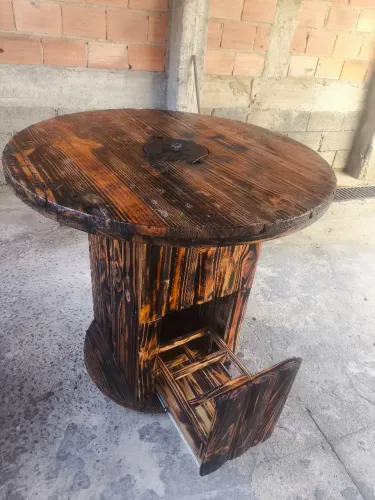 Mesa Rústica de Madeira com Adega e Balde de Gelo- Artesanal