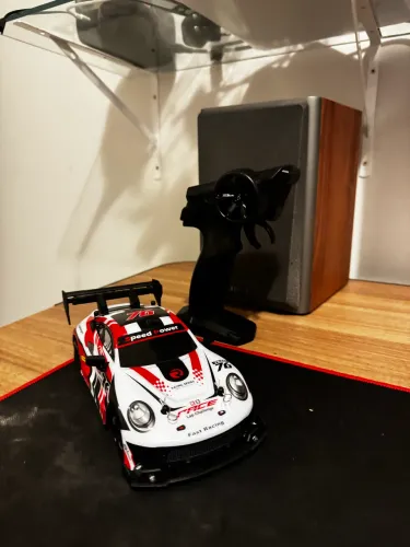 Carrinho de controle remoto de Drift 4x4