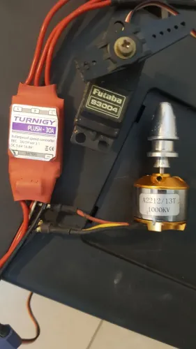 AEROMODELO Motor Brushless A2212/13T 1000KV