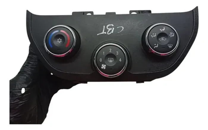 Comando Ar Condicionado Chevrolet Cobalt 2016 2019 52106115