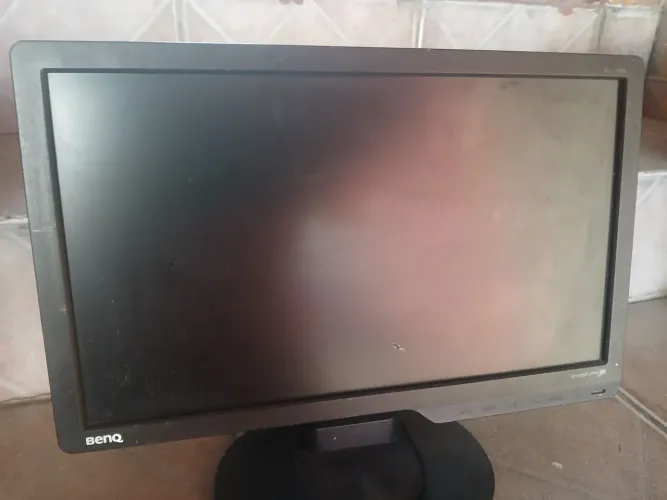 Monitor de 15 polegadas BENq