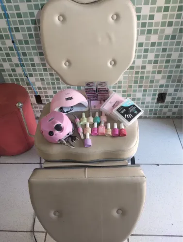 Cadeira sobrancelha + KIT UNHA GEL
