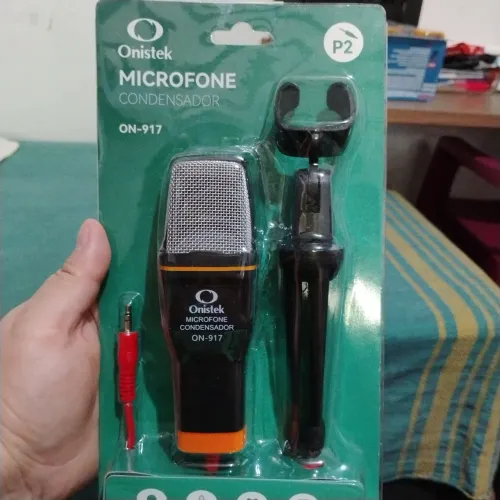 Microfone condensador da marca Onistek