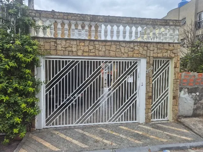 Sobrado com casa de fundos a venda próximo a estação Guilhermina Esperança do Metrô