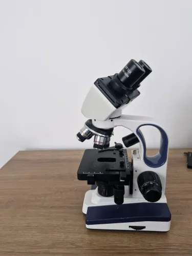 Microscópio Digilab DI 116B