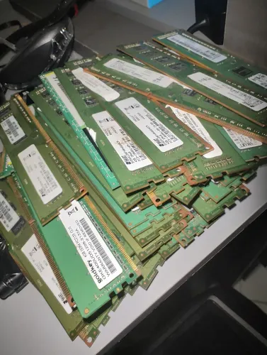 Memória RAM DDR3 4GB - Quantidade - Semi novo