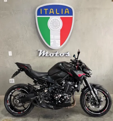 Kawasaki Z 900 ABS 2021 zera Bx km impecável financiamos