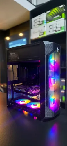 PC Gamer Intel Core i7 + RTX 2060 SUPER