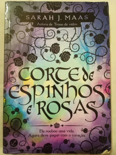 Corte de Rosas e Espinhos - Livro Usado | Sarah J. Maas<br>