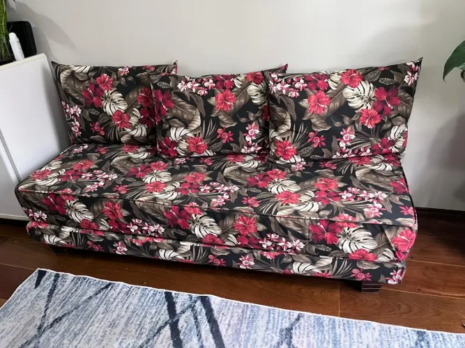 Sofá de 3 lugares estilo sofá cama 