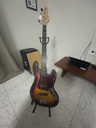 Baixo giannini