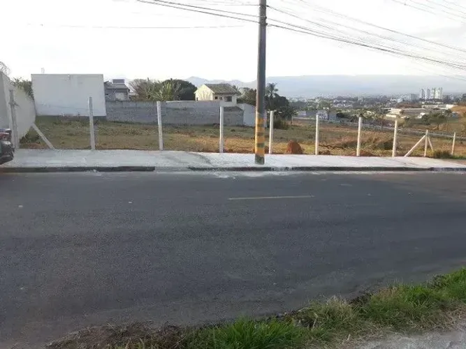 Terreno à venda, 1000 m² por R$ 360.000,00 - Quinta das Frutas - Taubaté/SP