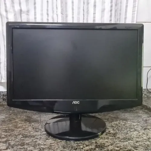 02 MONITORES AOC SEMINOVOS, EM ÓTIMO ESTADO, POR APENAS R$ 150,00!