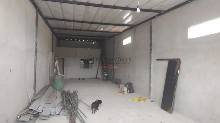 GALPÃO COM 100m2