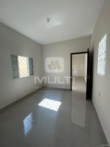 Casa - SEGISMUNDO PEREIRA