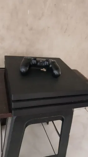 Playstation 4 pro 1TB