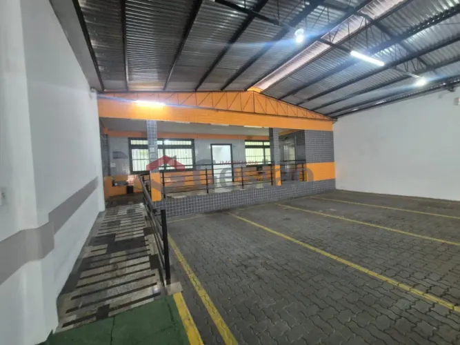 PRÉDIO COMERCIAL COM ELEVADOR NO CENTRO DE CANOAS REF: C2653