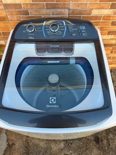 Máquina Electrolux 16 KG