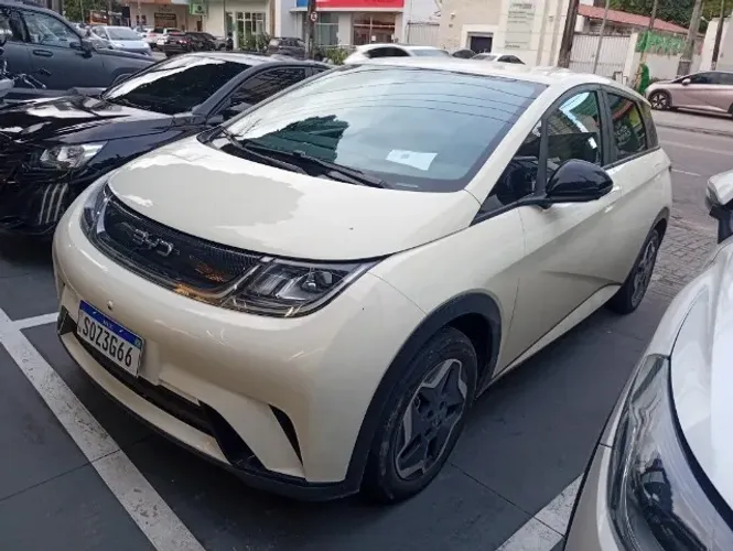 BYD Dolphin EV (Elétrico) 2026