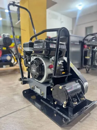Placa Vibratória a Gasolina Motor 6.5 Hp 60kg Profissional Toyama