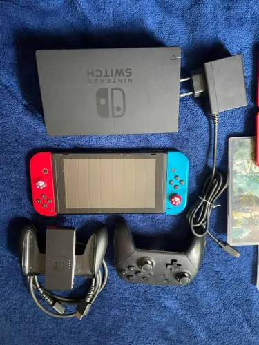Nintendo Switch (Ótimo Estado)