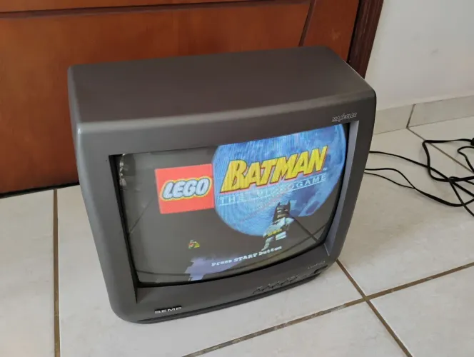 TV Antiga Tubo 14 Polegadas para Games