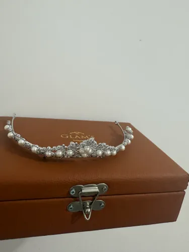 Tiara noiva, semi joia, com banho de ródio (ouro branco)