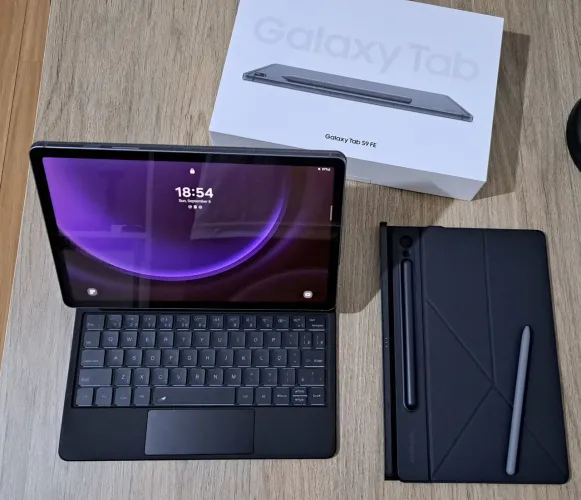 Galaxy Tab S9 FE 128GB - Impecável + S Pen + 2 Capas Gratis!