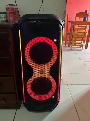 Vendo caixa para Box JBL 710