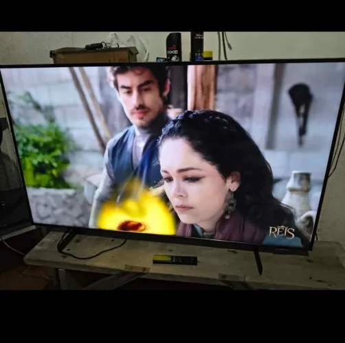 TV Samsung 50? 4K Smart - Leia descrição (funcionando) com queimadura na tela