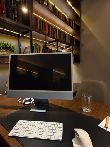 iMac Apple M1 24? Azul | 8 GB RAM | 256 GB SSD | GPU 8 Núcleos | Estado de Novo