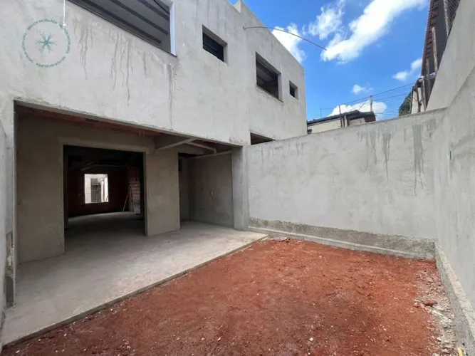 Casa Geminada á venda no bairro Itapoã, Belo Horizonte - MG.