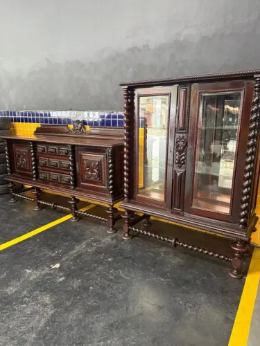 Conjunto com mais de 120 anos, madeira maciça, com selo de fábrica original, item de colec