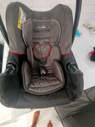 Cadeira de carro baby ,ou baby conforto