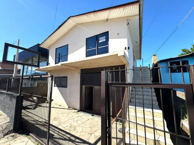 CAXIAS DO SUL - Casa Padrão - ESPLANADA