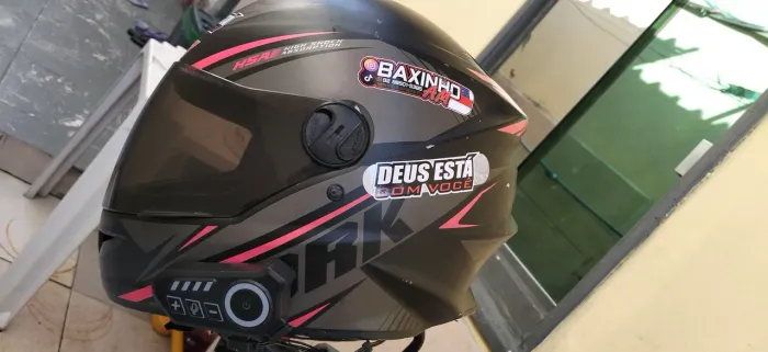 Capacete já completo com telecomunicador